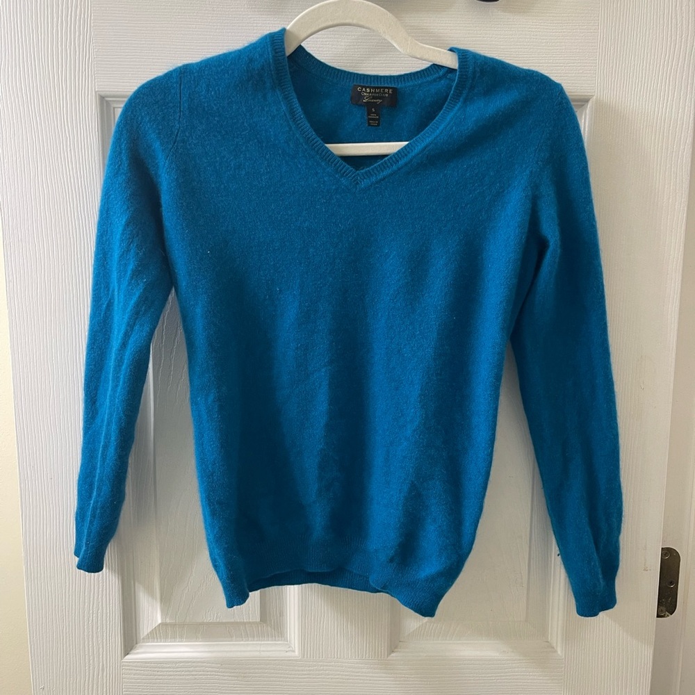 100% Cashmere Charter Club V-Neck Sweater - Vibrant Blue